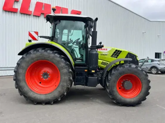 CLAAS ARION 650 CIS+ - Photo 8