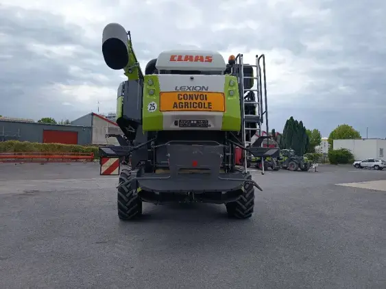 CLAAS lexion 7400 - Photo 7