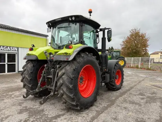 CLAAS Arion 630 - Photo 7