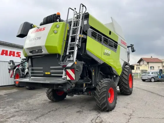 CLAAS Lexion 6700 - Photo 7