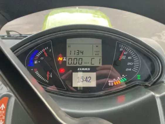 CLAAS arion 630 - Photo 9