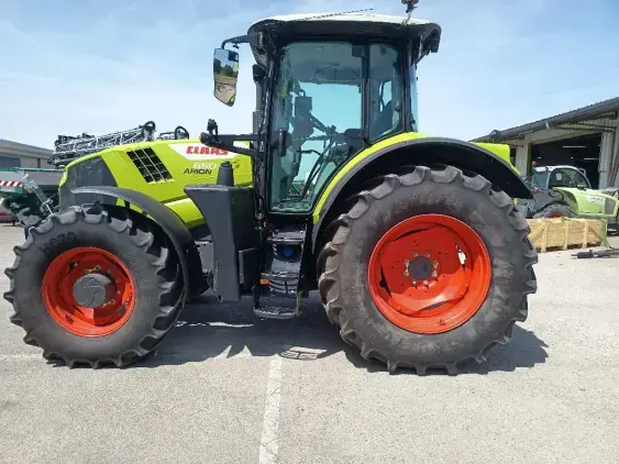 CLAAS ARION 650 - Photo 4