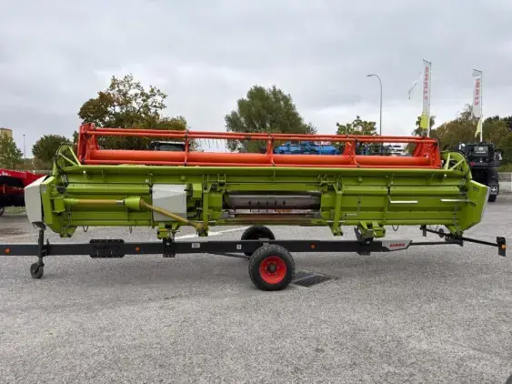 CLAAS LEXION 650 - Photo 20