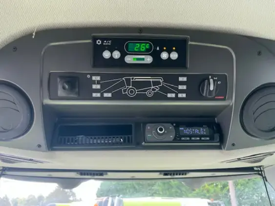 CLAAS LEXION 740 - Photo 11