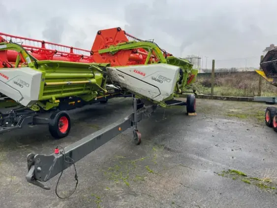 CLAAS LEXION 650 - Photo 18