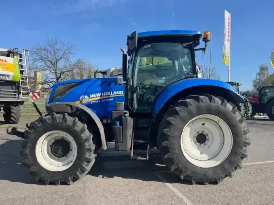 NEW HOLLAND T7 190 - Photo 4