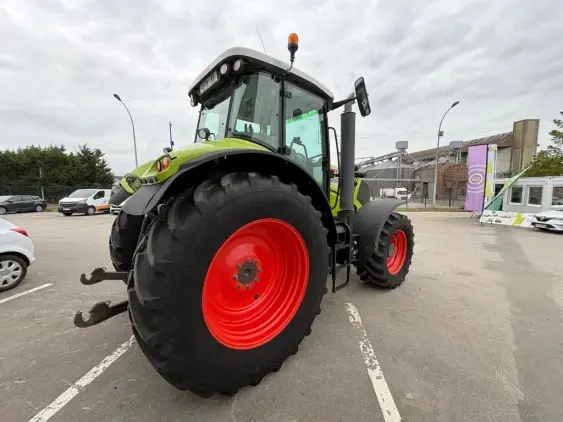 CLAAS Axion 820 cmatic CEBIS  - Photo 7