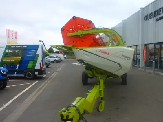 CLAAS LEXION 670 - Photo 11