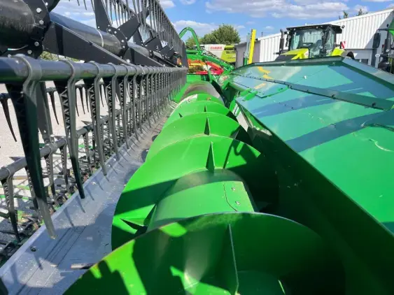 JOHN DEERE T560i HILLMASTER - Photo 31