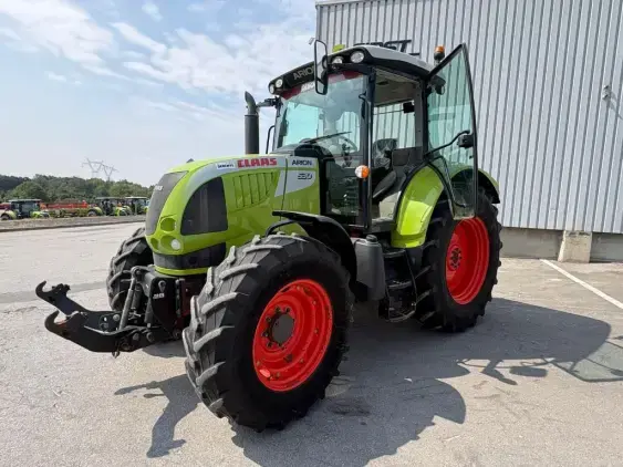 CLAAS ARION 530   - Photo 3