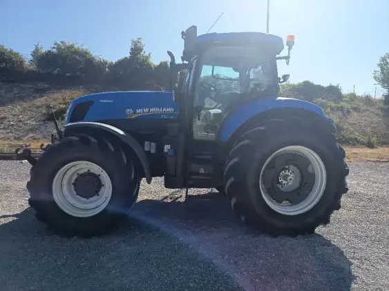 NEW HOLLAND T7.220 - Photo 4