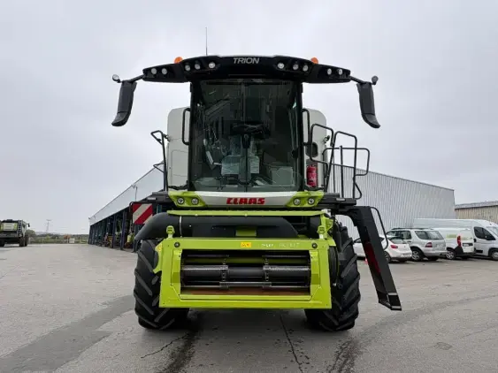 CLAAS Trion 660  - Photo 2