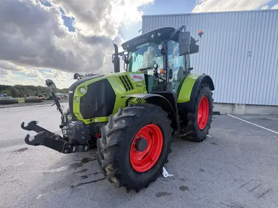 CLAAS ARION 530 - Photo 3