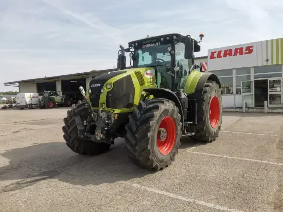 CLAAS AXION 870 CMATIC - Photo 3