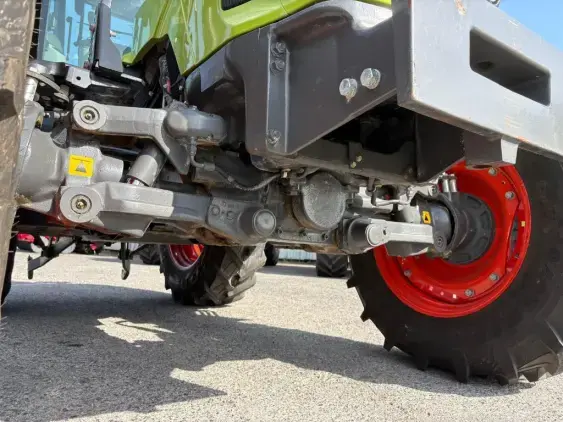 CLAAS Arion 420 - Photo 9