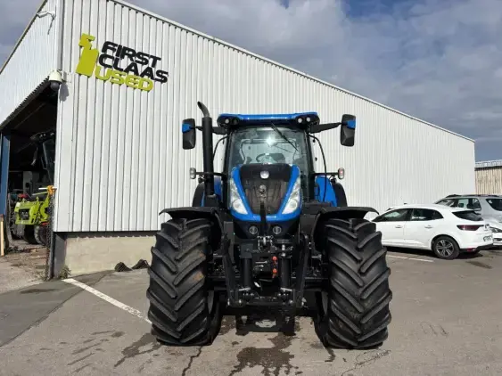 NEW HOLLAND T7.230 - Photo 2