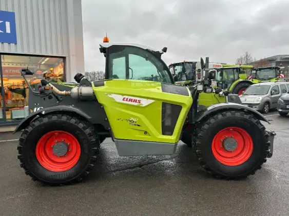 CLAAS SCORPION 741 VARIPOWER - Photo 8