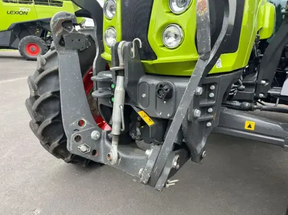 CLAAS Arion 420  - Photo 9