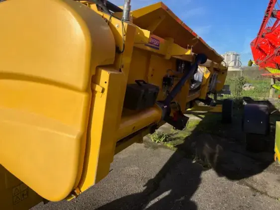 NEW HOLLAND CR 8.80 - Photo 21