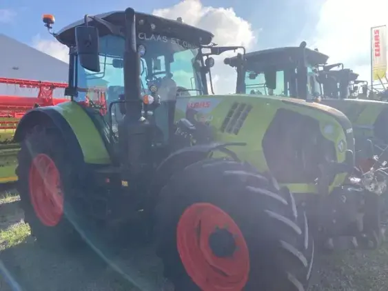 CLAAS ARION 630 - Photo 1