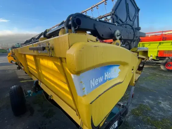 NEW HOLLAND CR 9060 - Photo 22