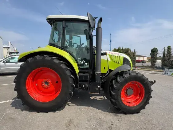 CLAAS ARION 530   - Photo 8