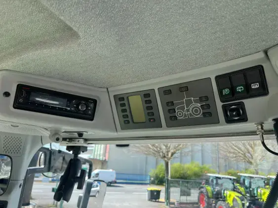 CLAAS Axion 850 cmatic - Photo 15