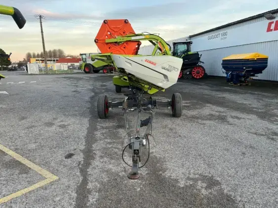 CLAAS LEXION 7600 - Photo 19