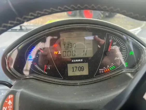 CLAAS AXION 830 CMATIC - Photo 11