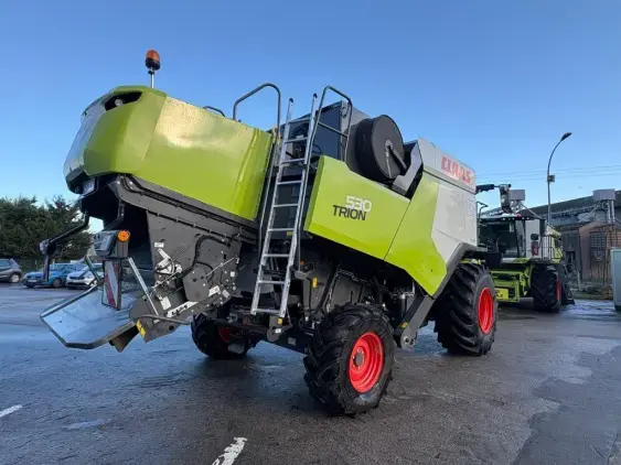 CLAAS Trion 530 - Photo 7