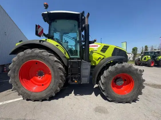 CLAAS AXION 810 - Photo 8