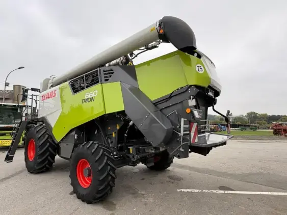 CLAAS Trion 660  - Photo 5