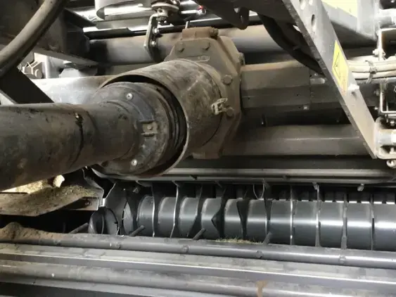 CLAAS Variant 480 - Photo 5