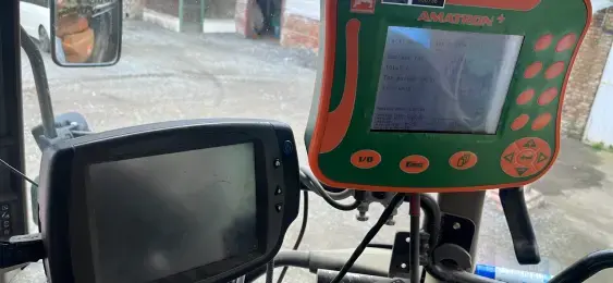 AMAZONE Ux 3200 super - Photo 9