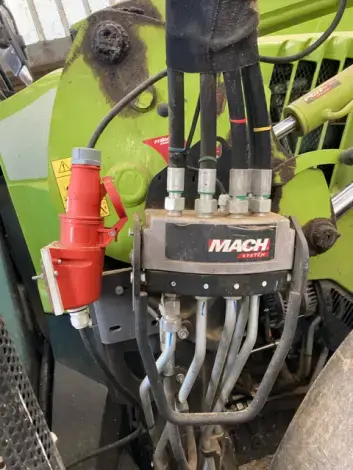 CLAAS Arion 450 - Photo 7