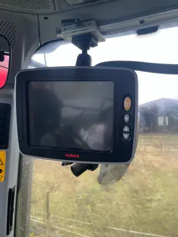 CLAAS Axion 850 cmatic - Photo 20