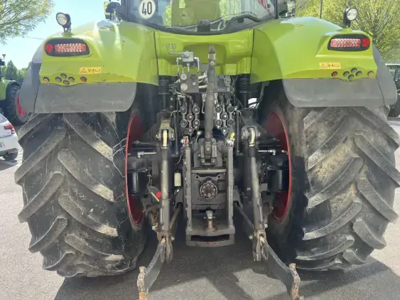 CLAAS AXION 920 - Photo 7