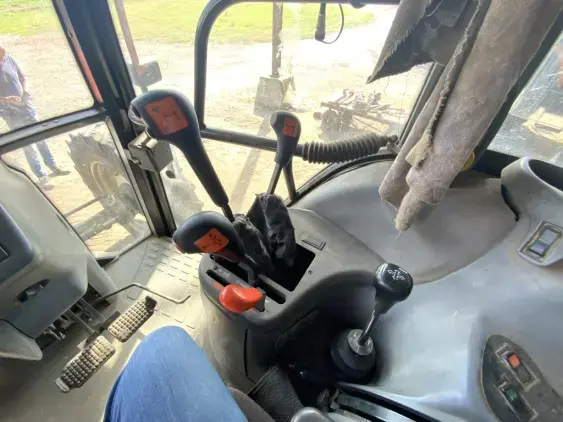 NEW HOLLAND TS 110  - Photo 11