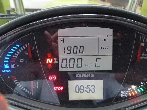 CLAAS ARION 450 PANORAMIC - Photo 2