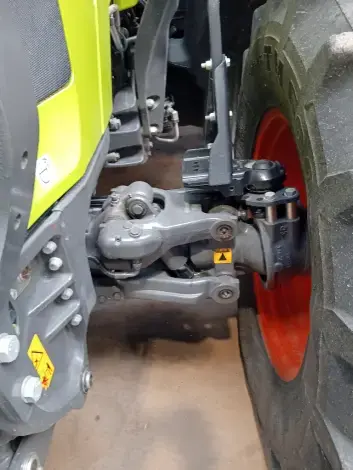 CLAAS ARION 450 PANORAMIC - Photo 17