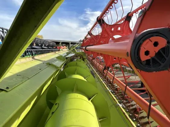 CLAAS Vario 680 - Photo 8