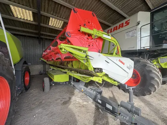 CLAAS Trion 530 - Photo 19