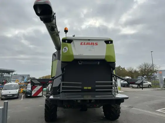 CLAAS Trion 650  - Photo 6