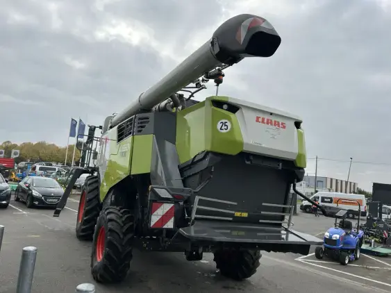 CLAAS Trion 650  - Photo 5