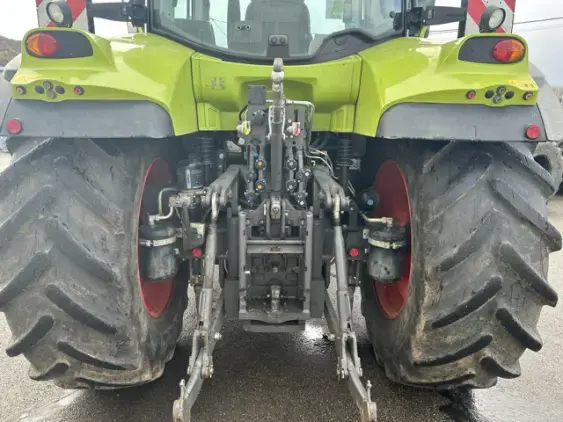 CLAAS ARION 610 - Photo 10