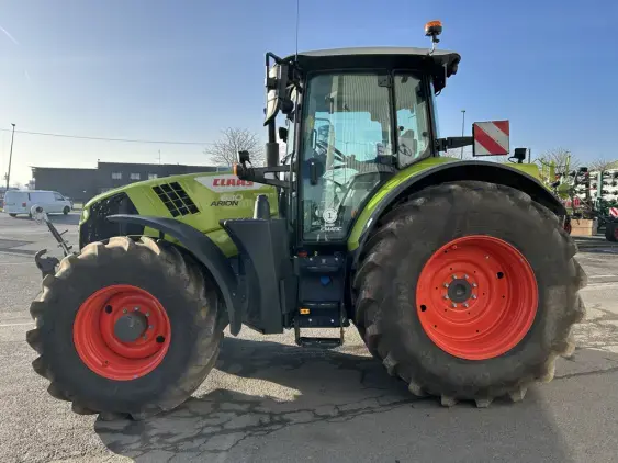 CLAAS 630 cmatic  - Photo 6