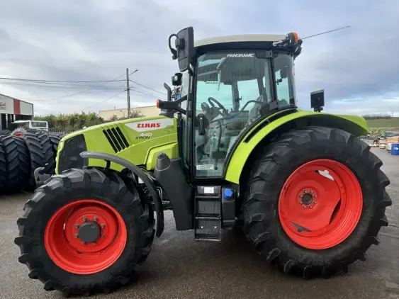 CLAAS ARION 440 - Photo 4