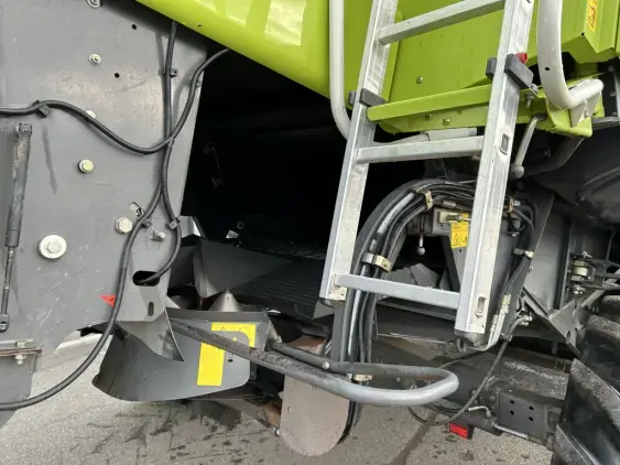CLAAS LEXION 540 - Photo 16