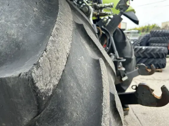 CLAAS AXION 810 - Photo 14