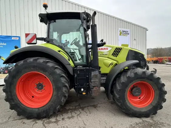 CLAAS AXION 810 - Photo 8